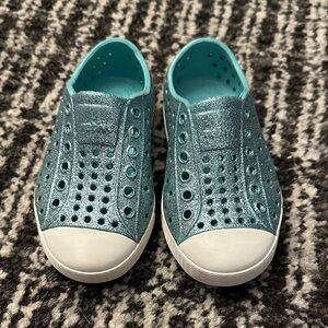 Native - Baby Blue Sparkle - Size C7
